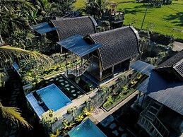 Alvia Joglo House with Private Pool