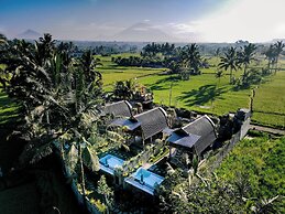 Alvia Joglo House with Private Pool