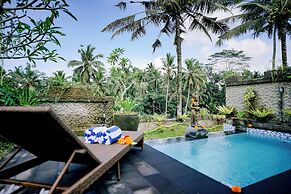 Alvia Joglo House with Private Pool