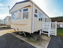 The Beachside Hideout - St Michaels Caravan Park