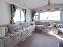 The Beachside Hideout - St Michaels Caravan Park