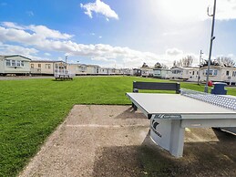 The Beachside Hideout - St Michaels Caravan Park