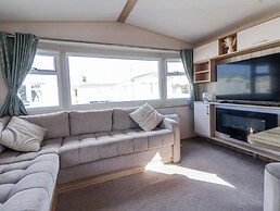 The Beachside Hideout - St Michaels Caravan Park