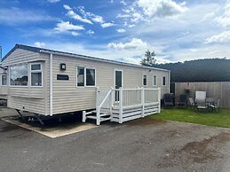 The Beachside Hideout - St Michaels Caravan Park