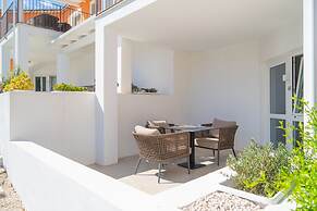 Hotel with swimming pool in Bari Sardo