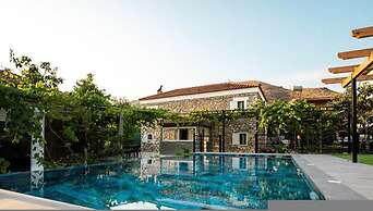 Filippos Traditional Villa - Pool Garden Gem