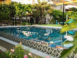 Filippos Traditional Villa - Garden Pool Gem