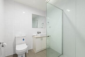 Bright 1-bed Apartment in Central Redfern