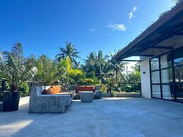 Surfing Temple Boutique Hotel