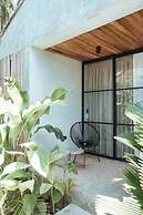 Surfing Temple Boutique Hotel