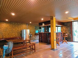 Phakphing Erawan Homestay