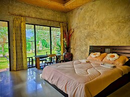 Phakphing Erawan Homestay