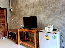 Phakphing Erawan Homestay