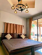 Phakphing Erawan Homestay