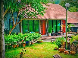 Phakphing Erawan Homestay