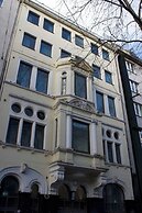 Mooncity Hotel & Boardinghouse