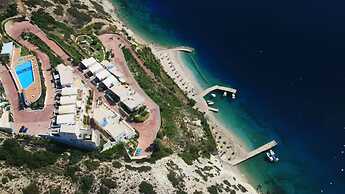 Seaview Villa With Communal Pool