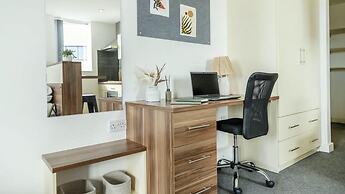 Student Only Windsor Court