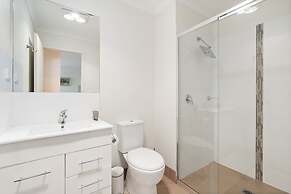 Relaxed 2br, 2bth Apartment With Balcony & Parking