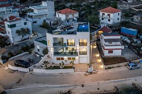 Beachfront luxury villa Vinisce