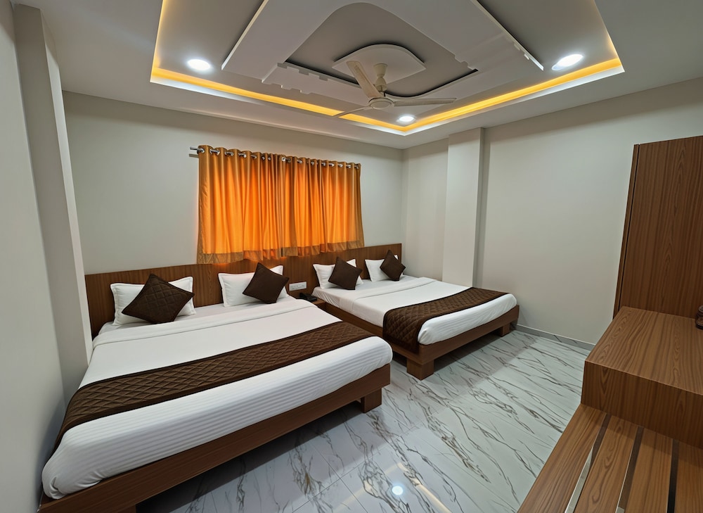 HOTEL LOTO CENTRAL UJJAIN STATION