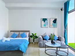 Luxury Brand New Studio