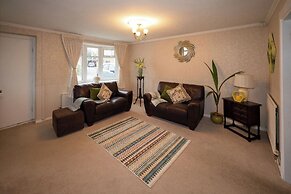Spacious 3 Bedroom Home in Westhoughton