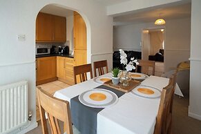 Spacious 3 Bedroom Home in Westhoughton