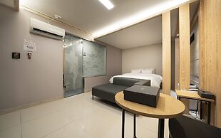 Suwon Haenggung-dong Sunstar