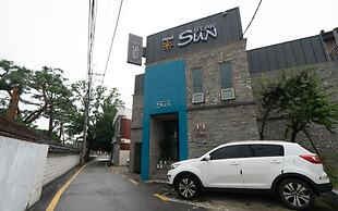 Suwon Haenggung-dong Sunstar
