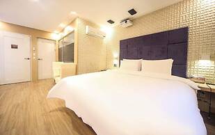 Plaire Hotel
