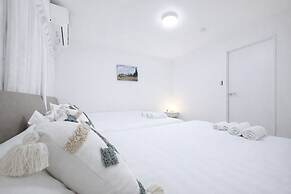 EPO Shinmachi Maison Apartment