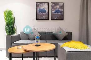 Bloomfields Stylish 2BR in Oasis Mas