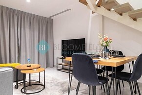 Bloomfields Stylish 2BR in Oasis Mas