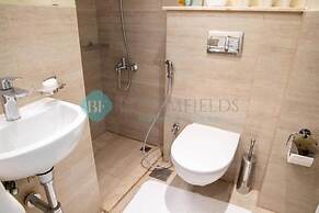 Bloomfields Stylish 2BR in Oasis Mas
