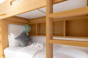 Bloomfields Stylish 2BR in Oasis Mas