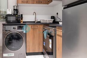 Bloomfields Stylish 2BR in Oasis Mas