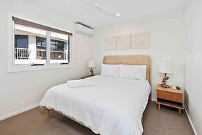 Thirty-Nine Albatross - Apartment 8