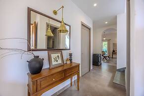 ELIVAAS Cygnus 4BHK With Pvt Pool