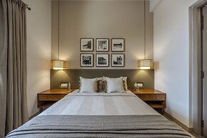 ELIVAAS Cygnus 4BHK With Pvt Pool