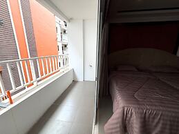 Modern Studio With Balcony & Pool - Pratumnak Hill