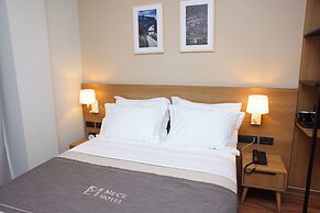 Mece Hotel