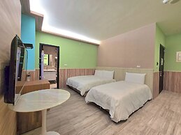 Yours Inn Luodong
