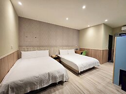 Yours Inn Luodong