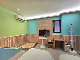 Yours Inn Luodong