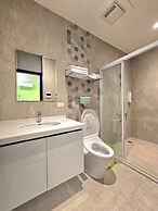 Yours Inn Luodong