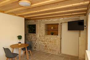 L Hôtel Enfoncé Chambres et table d Hôte
