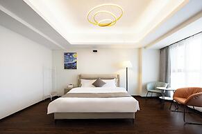 Sunlight Apartment-Color TV Tower