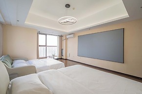 Sunlight Apartment-Color TV Tower