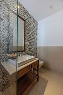 ELIVAAS Cygnus 4BHK With Pvt Pool